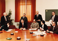 1978年，许文思向导上海医药工业研究院代表团在德国赫斯特公司考察。1994年许文思中选首批中国工程院院士